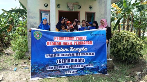Dinas Perikanan Salurkan Bantuan untuk Cegah Stunting Anak