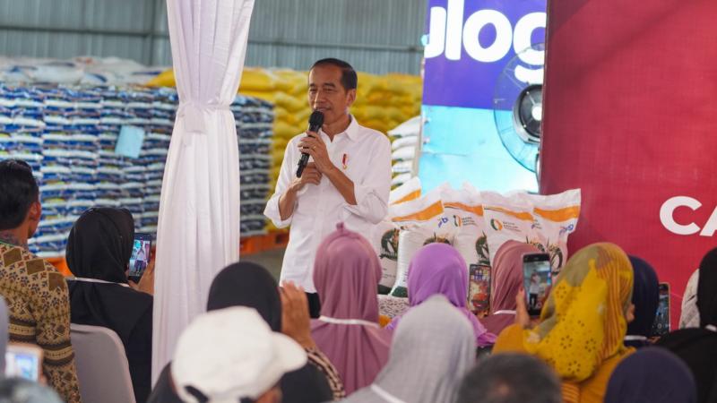 Jokowi dialog dengan warga Paser