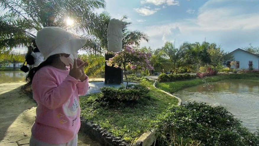 Taman Bunga Rozeline