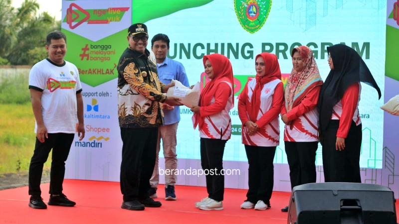 Penyerahan beras lokal