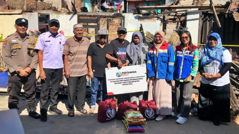 Pertamina Salurkan Bantuan untuk Korban Kebakaran Balikpapan