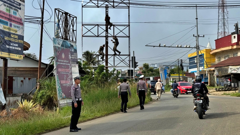 Polres Kubar Amankan Penertiban APK Peserta Pilkada 2024