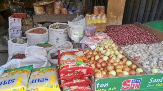 Harga Bawang Merah di Pasar Petung Naik Menjelang Nataru