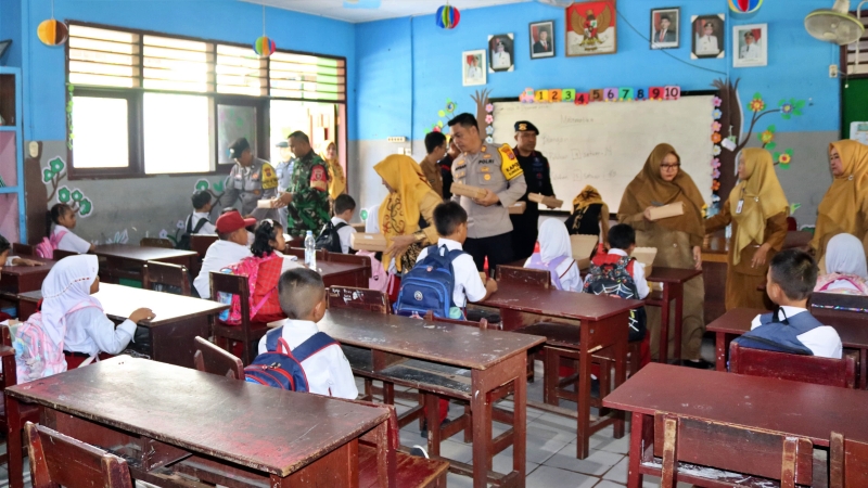 Pemprov Kaltim dan Brimob Simulasi Pemberian Makanan Bergizi
