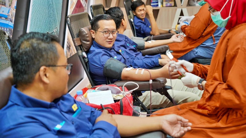 PLN UIP KLT Gelar Donor Darah dan Edukasi K3 di Balikpapan