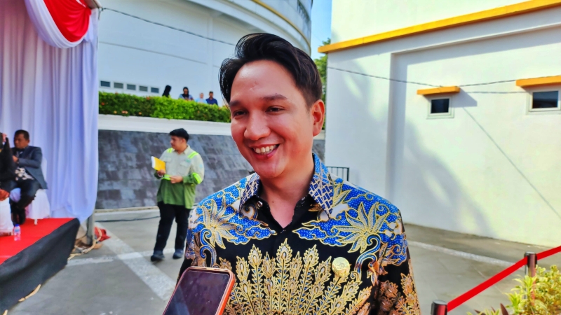 Adam Dustin Bhakti