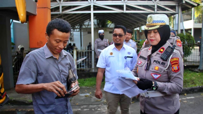 Ramp Check Bus dan Tes Urine Sopir di Terminal Batu Ampar