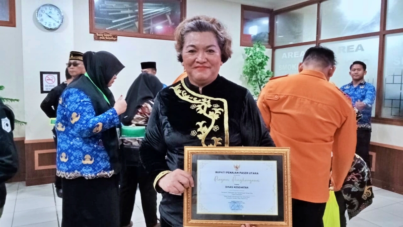 Dinas Kesehatan Terima Piagam Penghargaan HUT Ke-23 PPU