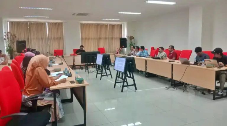Honorer di Paser Wajib Tanam Pohon untuk Dapat SK PPPK