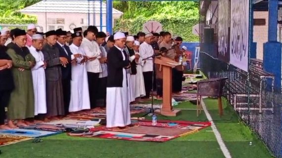 Sebagian Umat Islam Balikpapan Salat Idulfitri Hari Ini
