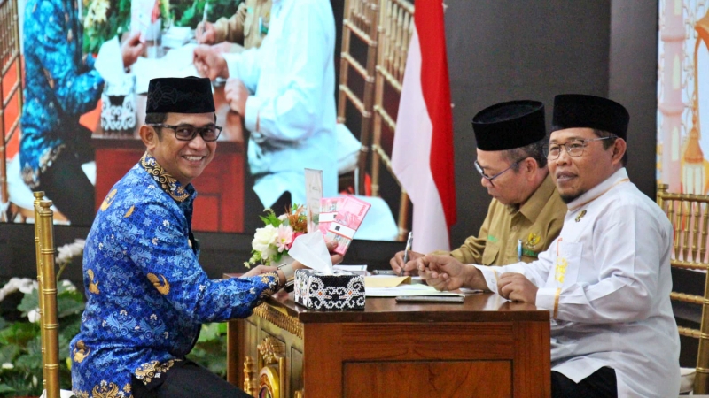 Wali Kota Balikpapan Rahmad Mas'ud Salurkan Zakat ke Baznas