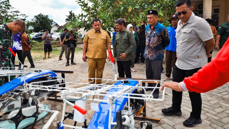 Bupati PPU Pimpin Tanam Padi Serentak untuk Ketahanan Pangan
