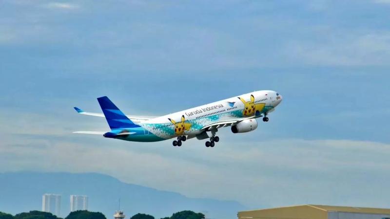 Garuda Indonesia Luncurkan Pikachu Jet GA-2 Desain Batik