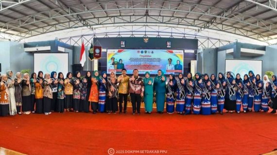 Mudyat Noor Kukuhkan TP-PKK dan Forum Sehat PPU 2025-2030