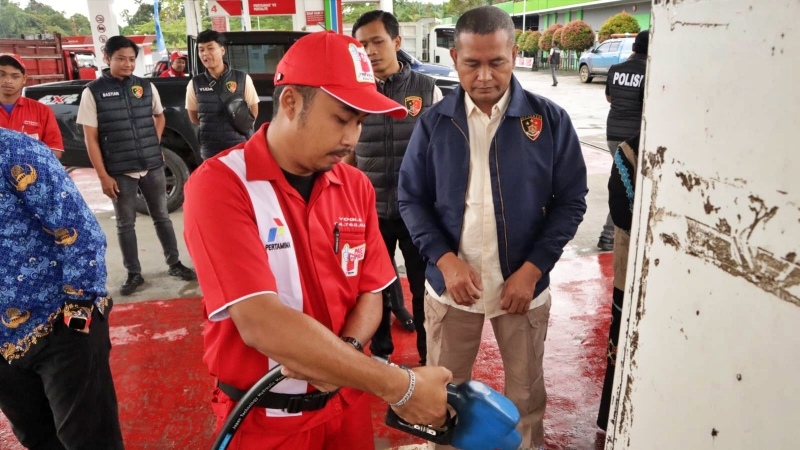 Polres PPU Bareng KUKM Perindag Awasi Kualitas BBM