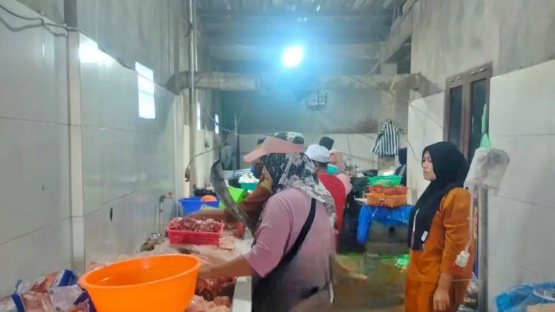 Usaha Penggilingan Daging Raup Untung Besar Saat Lebaran