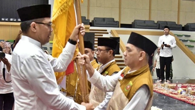 Wali Kota Samarinda Andi Harun Lepas 581 Calon Jemaah Haji