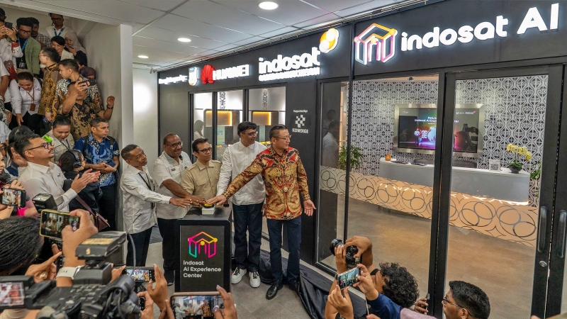 Indosat Ooredoo Hutchison meresmikan AI Experience Center di Jayapura, Papua, untuk mempercepat transformasi digital di sektor pendidikan dan kesehatan serta mendukung pemerataan akses teknologi AI di Indonesia Timur.