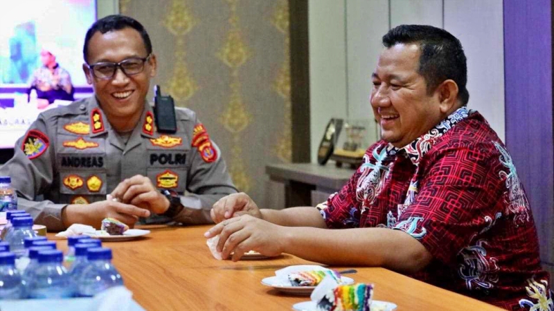 Bupati Mudyat Noor Rayakan Momen Ulang Tahun Kapolres PPU