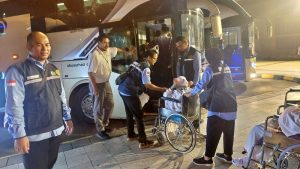 Proses kedatangan jemaah JKS 31 di Bandara AMAA Madinah