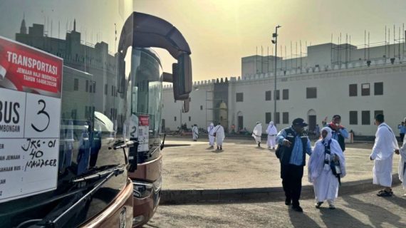Layanan Haji Lansia di Bir Ali, Niat Ihram dari Dalam Bus