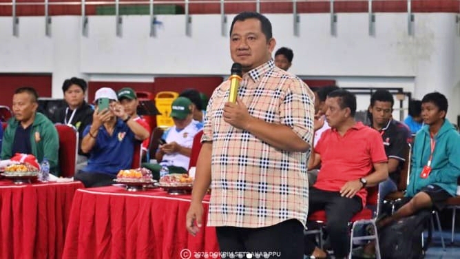 Mudyat Noor Resmikan Liga Bupati PPU Futsal Series 2025