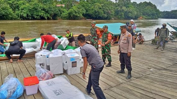 Pengiriman Logistik PSU Mahakam Ulu Hadapi Rintangan Berat