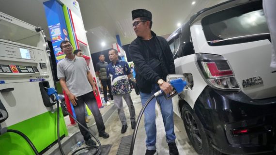 Wali Kota Balikpapan dan Pertamina Cek SPBU, Antrean Normal