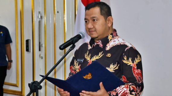 Bupati PPU Lantik Anggota Baru Dewan Pengawas Perumda AMDT