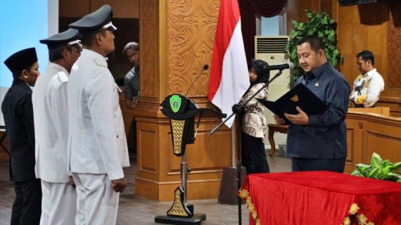 Bupati PPU Lantik Pejabat Desa dan Dorong Tata Kelola Baik