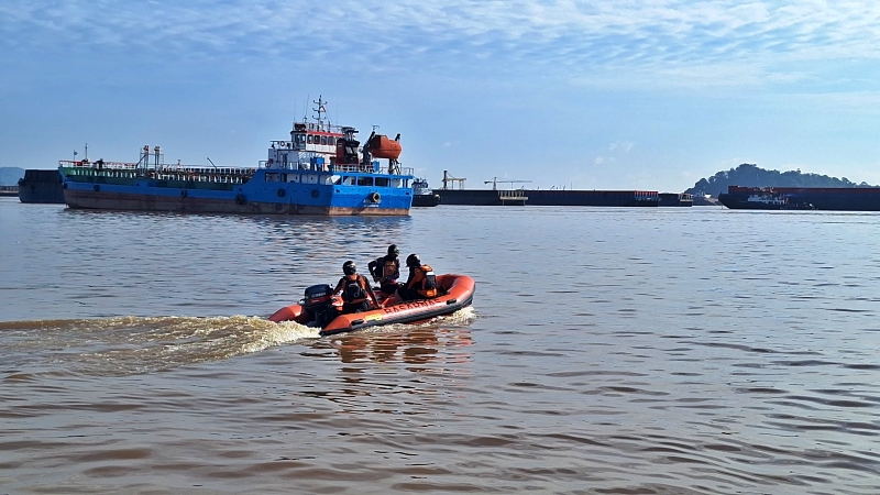 Kelotok Tenggelam di Sungai Mahakam, Satu Orang Masih Hilang