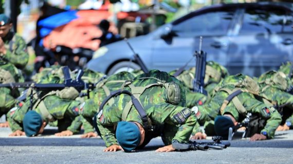 Sujud Syukur Prajurit Yonif 600 Modang Usai Tugas dari Papua