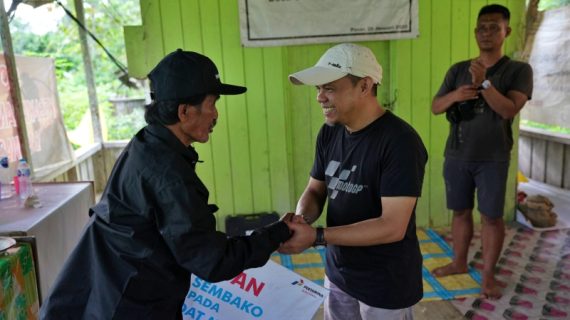Tempuh Medan Ekstrem, Pertamina Bantu Warga Desa Mului Paser