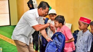 Bandara SAMS Sepinggan Beri Peralatan Sekolah ke Anak Yatim