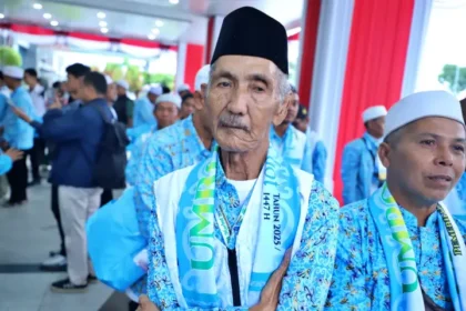 Bahagianya Ratusan Marbut Bisa Berangkat Umrah Gratis