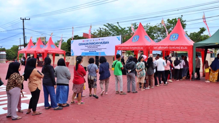 Gerakan Pangan Murah Polres Bontang, Warga Antusias Belanja