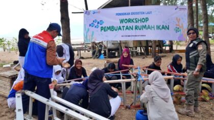 Jaga Ekosistem, Pertamina Ajak Siswa Bikin Rumah Ikan